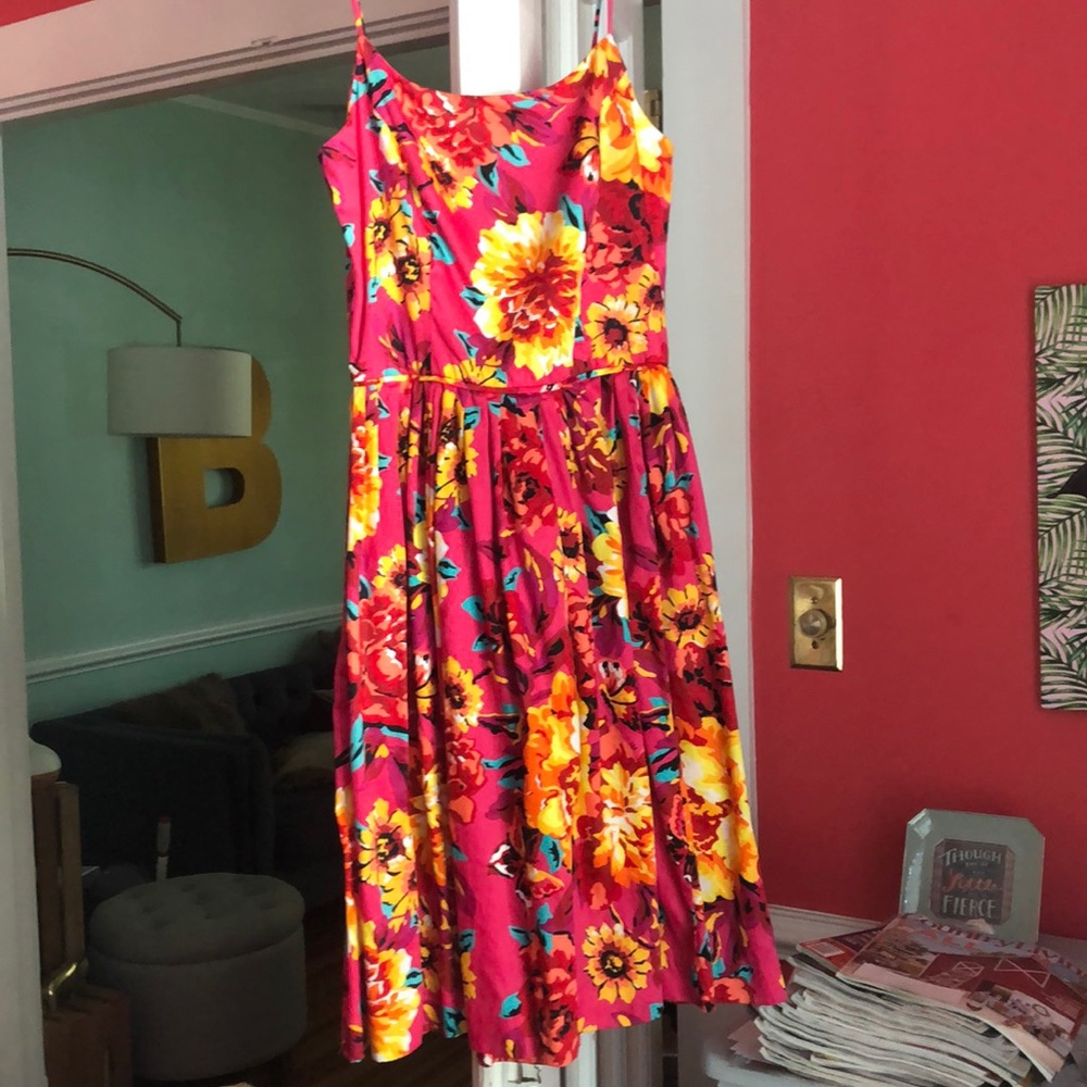 Size w Isaac mizrahi vintage inspired dress